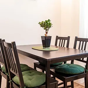 elinopoly-apartment-2-bedroom.vienna-besthotels.com/