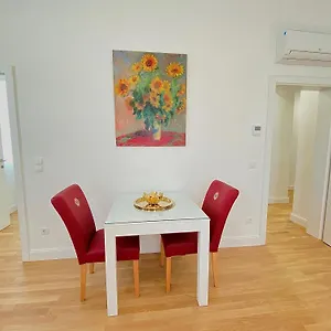 steiner-residencesreumannplatz.vienna-besthotels.com/