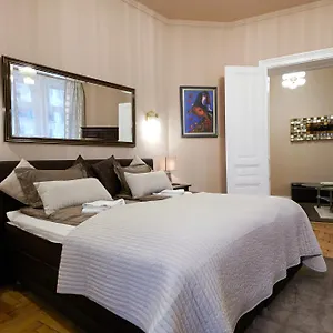 urban-downtown-city-center-apartments.vienna-besthotels.com/